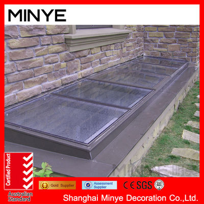 FiberGlass Screen Netting Material Skylight with 3.0mm Profile Thickness and Chain Winder Open